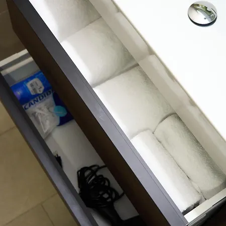 Wollishofen Station 2 Bedroom Luxury * ציריך