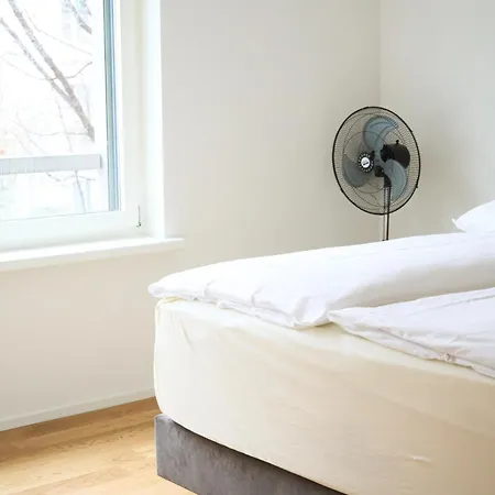 Wollishofen Station 2 Bedroom Luxury Apartment *