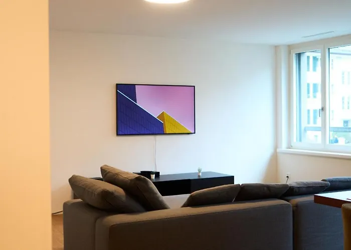 Wollishofen Station 2 Bedroom Luxury * Zürich