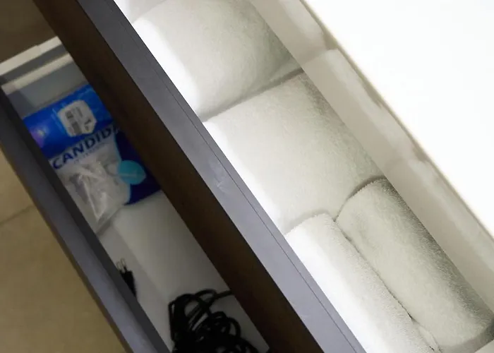 Wollishofen Station 2 Bedroom Luxury * Zürich