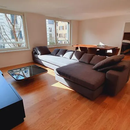 Wollishofen Station 2 Bedroom Luxury Daire *