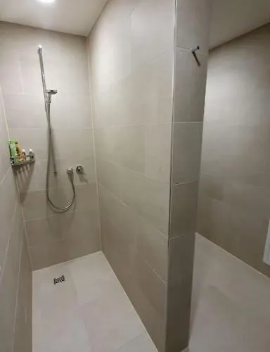 Wollishofen Station 2 Bedroom Luxury * Zurich